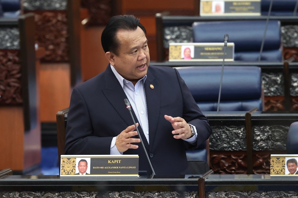 Works Minister Datuk Seri Alexander Nanta Linggi speaks during a Parliament sitting in Kuala Lumpur February 22, 2023. — Bernama pic 