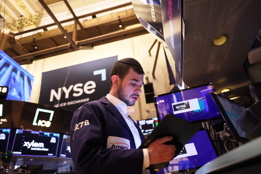 US stocks tumble after Fed rate hike, concerns on economy | Malay Mail