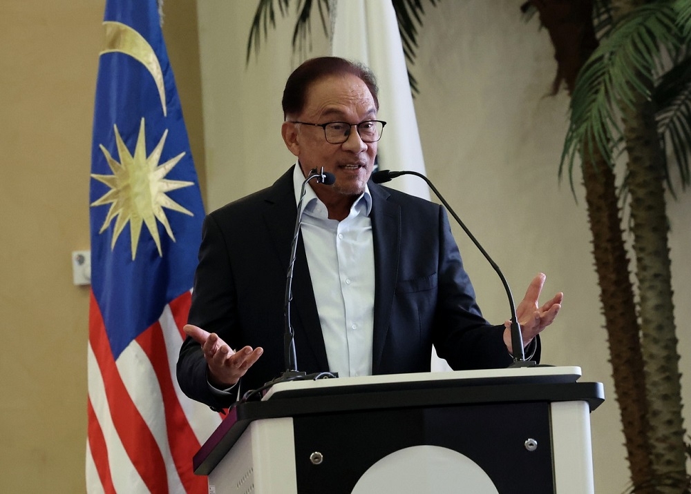 Prime Minister Datuk Seri Anwar Ibrahim said he did not agree with the way the centre’s operations were shut down earlier as it was done without consultation with the Saudi Arabian government. — Bernama pic