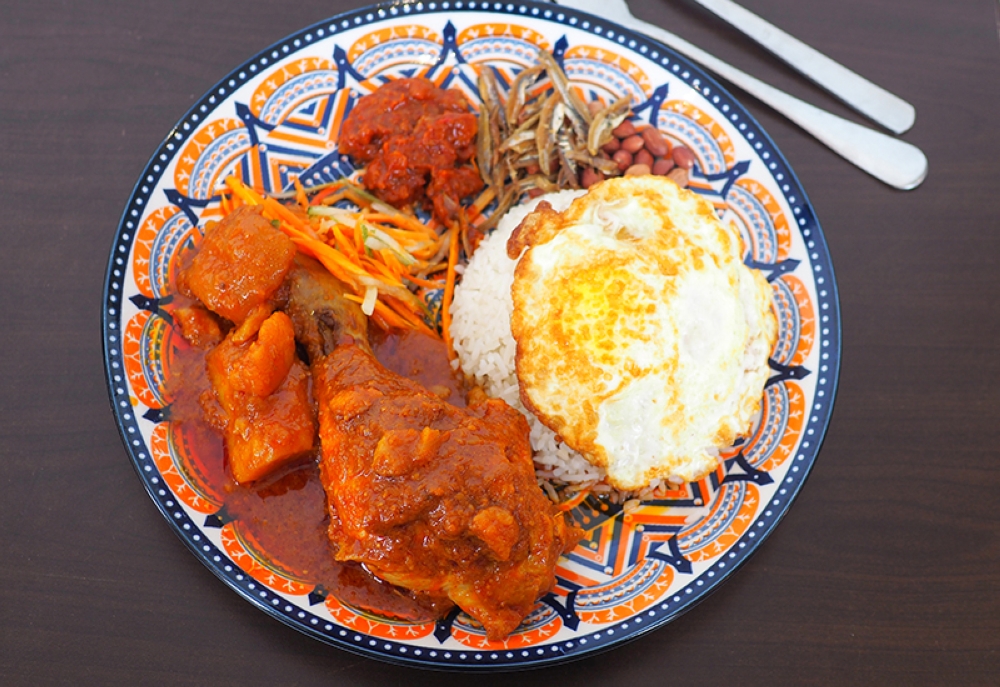 'Nasi lemak' with curry chicken is hearty and wholesome with a fragrant steamed coconut milk rice