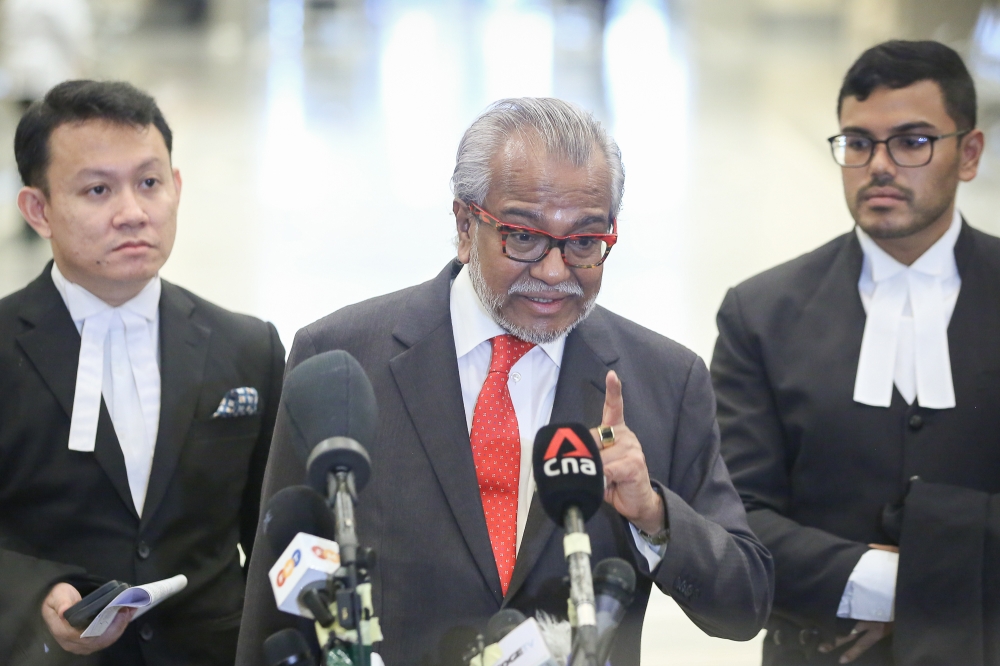 Lawyer Tan Sri Shafee Abdullah speaks to reporters at the Federal Court in Putrajaya March 31, 2023. — Picture by Yusof Mat Isa