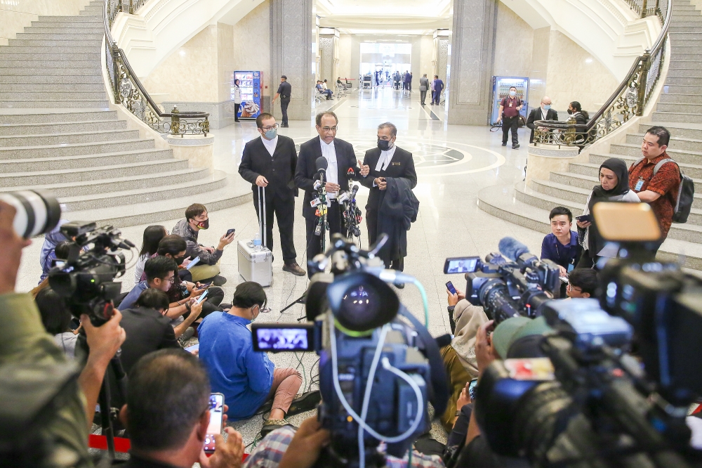 Deputy Public Prosecutor Datuk V. Sithambaram speaks to reporters at the Federal Court in Putrajaya March 31, 2023. — Picture by Yusof Mat Isa