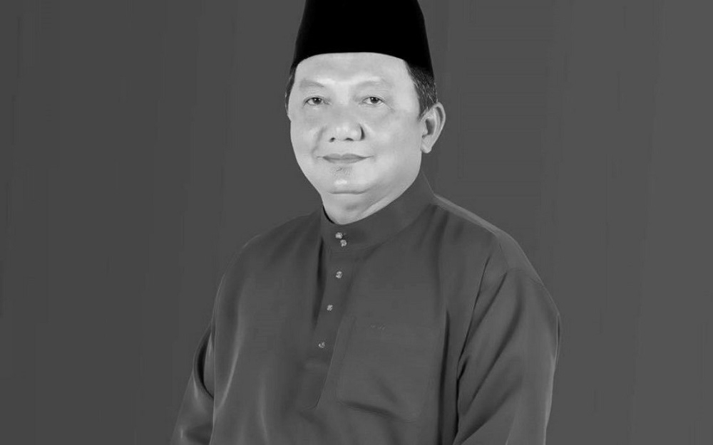 Former Bukit Kayu Hitam assemblyman Datuk Ahmad Zaini Japar has died at 67. ― Picture via Twitter/bernamadotcom