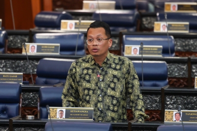 Nik Nazmi: Minerals and Geoscience Dept identifies 221 critical slopes needing attention - Vimarsana News
