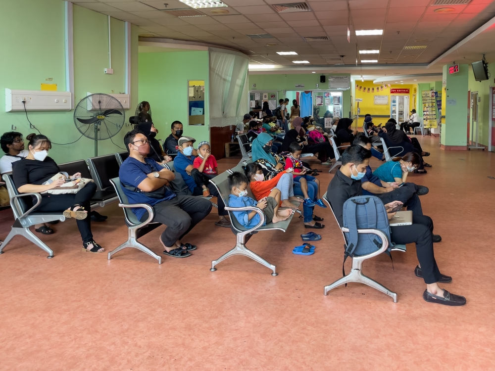 A view of patients waiting in the hospital’s emergency room in Serdang Hospital during the contract doctors’ strike April 3, 2023. — Picture by Raymond Manuel