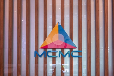 MCMC warns public of fake emails, cash prize scam - Vimarsana News