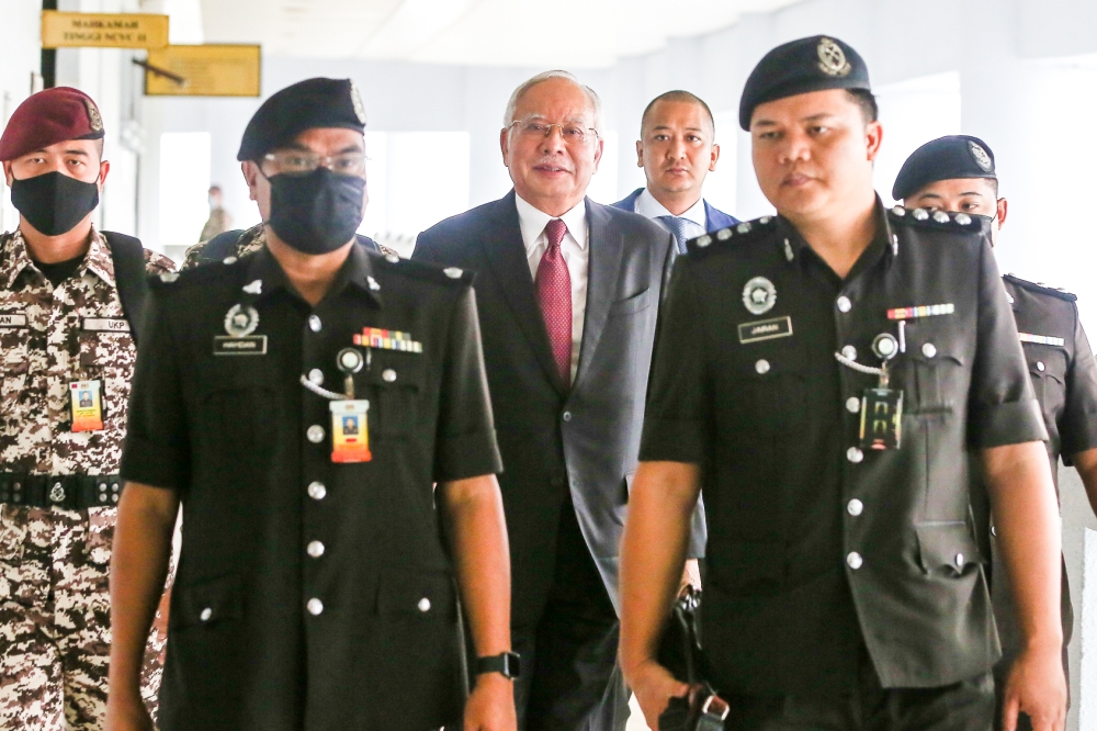 Former prime minister Datuk Seri Najib Razak is pictured at the Kuala Lumpur High Court Complex March 1, 2023. — Picture by Yusof Mat Isa