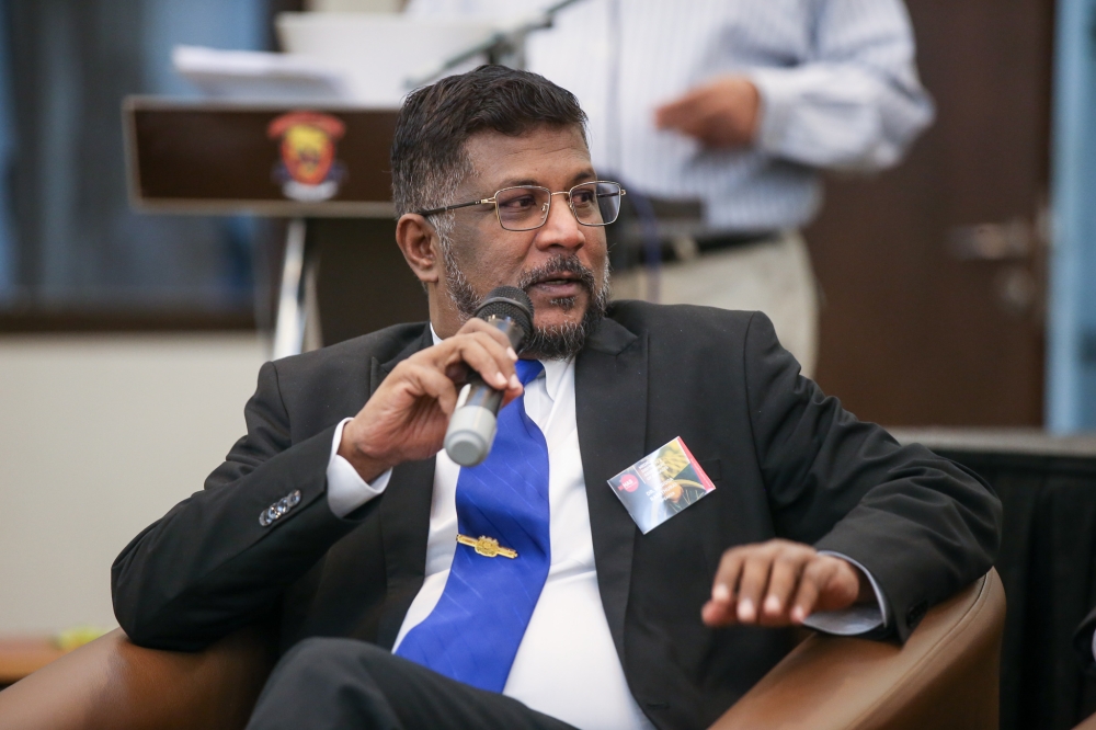 Malaysian Medical Association President Dr Muruga Raj Rajathurai stressed that nicotine is a dangerous and highly addictive substance, pointing to scientific evidence on the harmful effect of vaping on health. — Picture by Ahmad Zamzahuri
