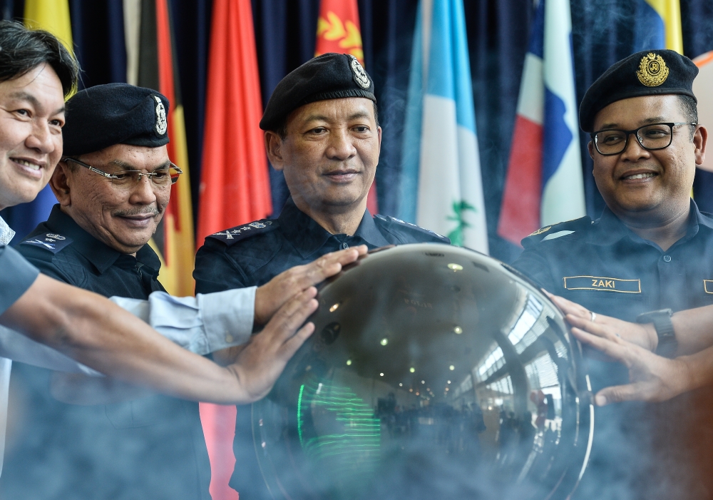 Kuala Lumpur acting police chief Datuk Yahaya Othman (2nd right) attends the launch of the Courteous Driving and Safe Home campaign at the Kuala Lumpur Police Contingent Headquarters in Kuala Lumpur April 11, 2023. — Bernama pic