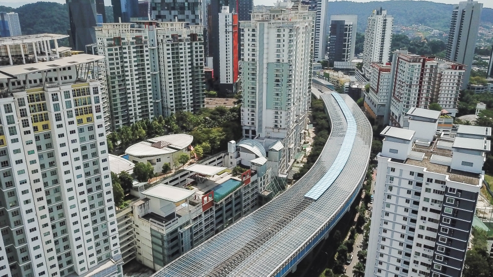 An aerial view of the DASH highway at Damansara. — Picture by Sayuti Zainudin