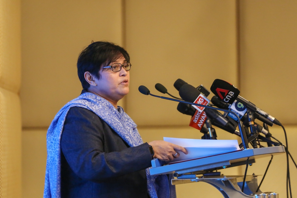 Minister in the Prime Minister's Department (Law and Institutional Reform) Datuk Seri Azalina Othman Said speaks during the launch of the government website on Sulu ‘heirs’ claims at the Bangunan Perdana Putra in Putrajaya April 12, 2023. — Picture by Yusof Mat Isa