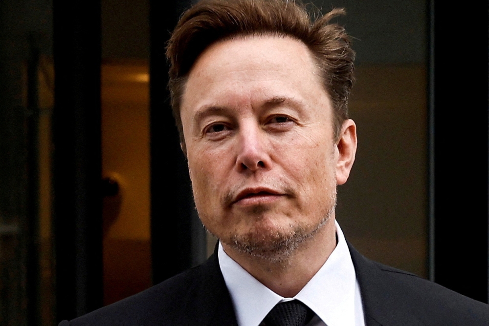 Musk says Twitter is roughly breaking even, has 1,500 employees | Malay ...