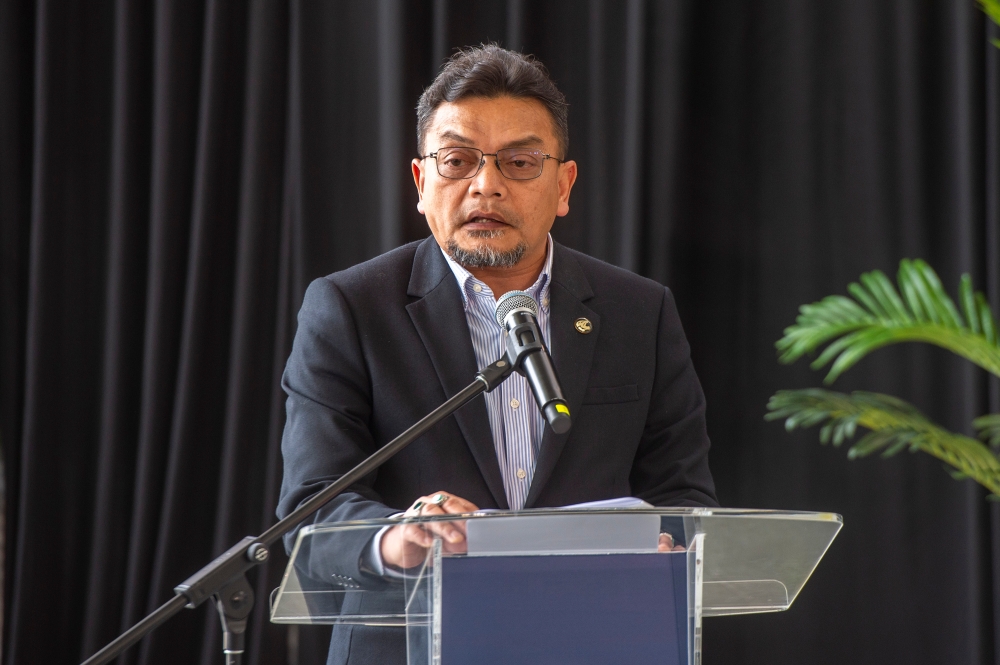 Proton deputy chief executive officer Roslan Abdullah delivers his speech during the launch of the 2023 Proton Rahmah Campaign at the Proton 3S Platinum Flagship Outlet, IOI City Mall, Putrajaya April 12, 2023. — Picture by Shafwan Zaidon