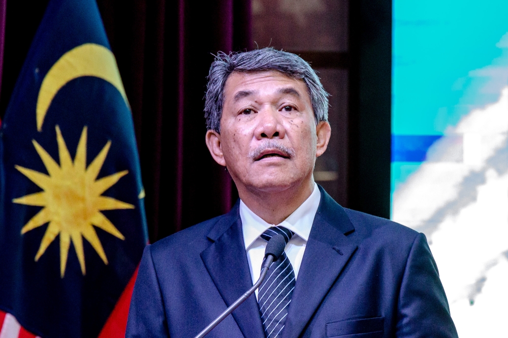 Defence Minister Datuk Seri Mohamad Hasan speaks during presentation of Aidilfitri aid at Wisma Pertahanan in Kuala Lumpur April 13, 2023. — Picture by Firdaus Latif