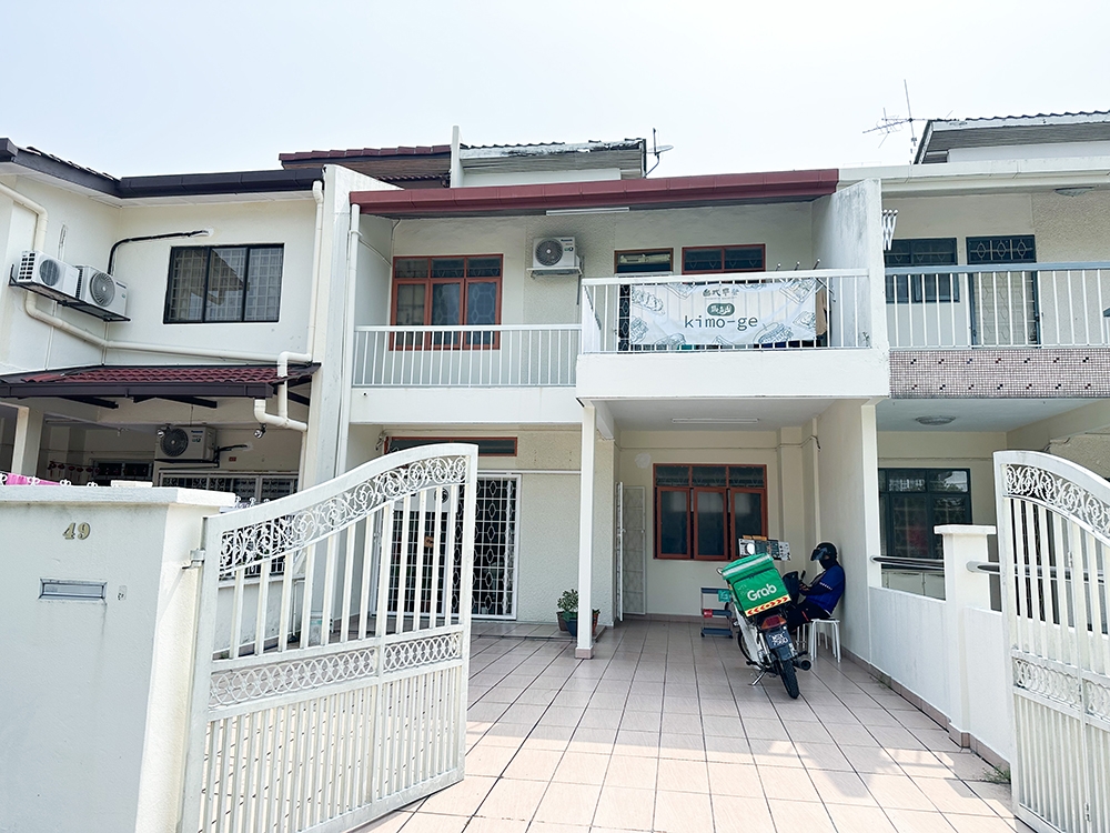 There is ample parking for delivery riders who wait outside for the orders