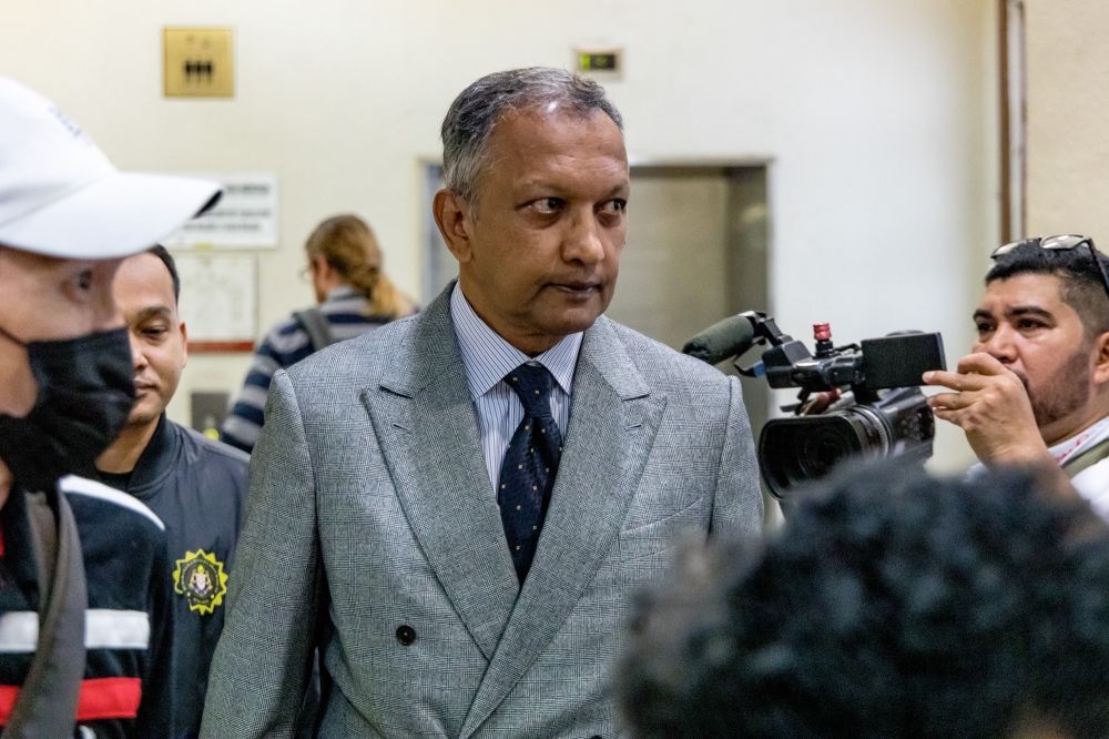 Former banker Kevin Swampillai is pictured at the Kuala Lumpur Court Complex, in Kuala Lumpur April 17, 2023. — Picture by Firdaus Latif