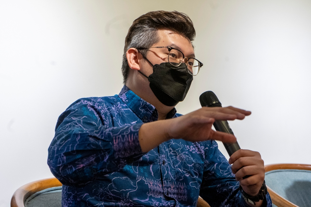 Bandar Kuching MP Dr Kelvin Yii said even though the prime minister had agreed in principle to the proposal, he believes it is of best interest of all Sarawakians to be made more aware of its details. — Picture by Shafwan Zaidon