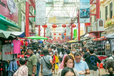 'Jalan-jalan' is everyone's favourite pastime at KL's top attractions this long Aidilfitri weekend - Vimarsana News