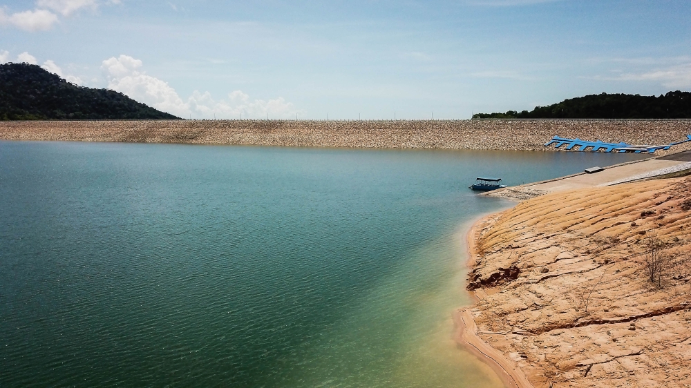 PBAPP CEO K. Pathmanathan says heavy rainfall is needed to refill the dams with as much raw water as possible as the effective capacities of the dams are now at 44.8 per cent at Air Itam Dam and 48.6 per cent at Teluk Bahang Dam. ― File picture by Sayuti Zainudin