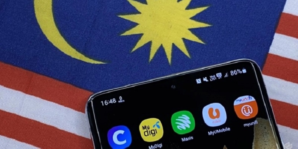 GSMA Intelligence released a report highlighting that Malaysia’s 5G adoption rate is behind its neighbours at only 1 per cent as of December 31, 2022. ― SoyaCincau pic