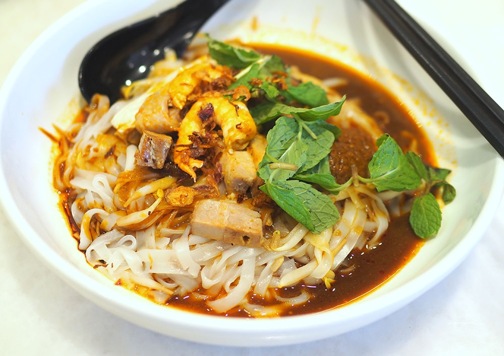 The Signature Curry Noodles is perfect for a small eater and can be ordered with 'hor fun'.