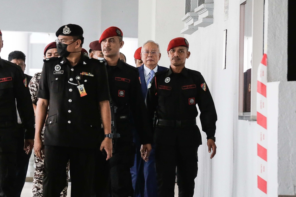 Former prime minister Datuk Seri Najib Razak is pictured at the Kuala Lumpur Court Complex, in Kuala Lumpur April 18, 2023. — Picture by Sayuti Zainudin