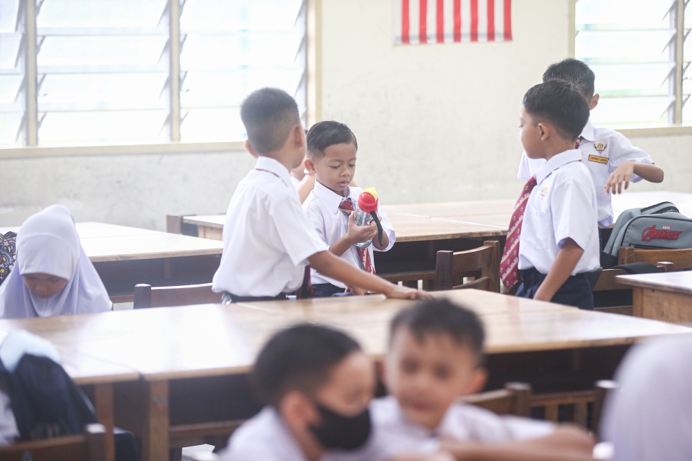 A view of students in class on the first day of school at Sekolah Kebangsaan Meru Raya in Ipoh March 20, 2023. — Picture by Farhan Najib