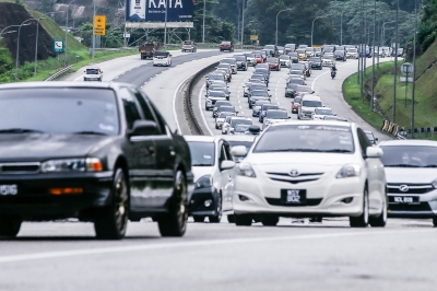 Cops launch Op Lancar to ensure smooth flow on major expressways this weekend - Vimarsana News