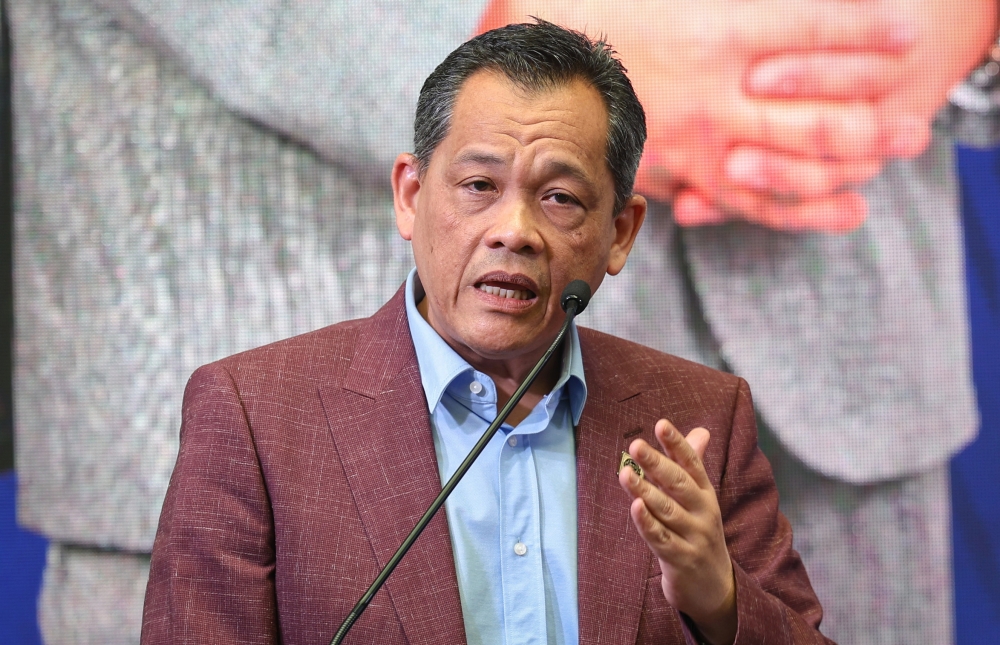 Football Association of Malaysia (FAM) president Datuk Hamidin Mohd Amin is confident that the national Under-22 football squad can strike gold at the 2023 SEA Games in Phnom Penh, Cambodia. — Bernama pic