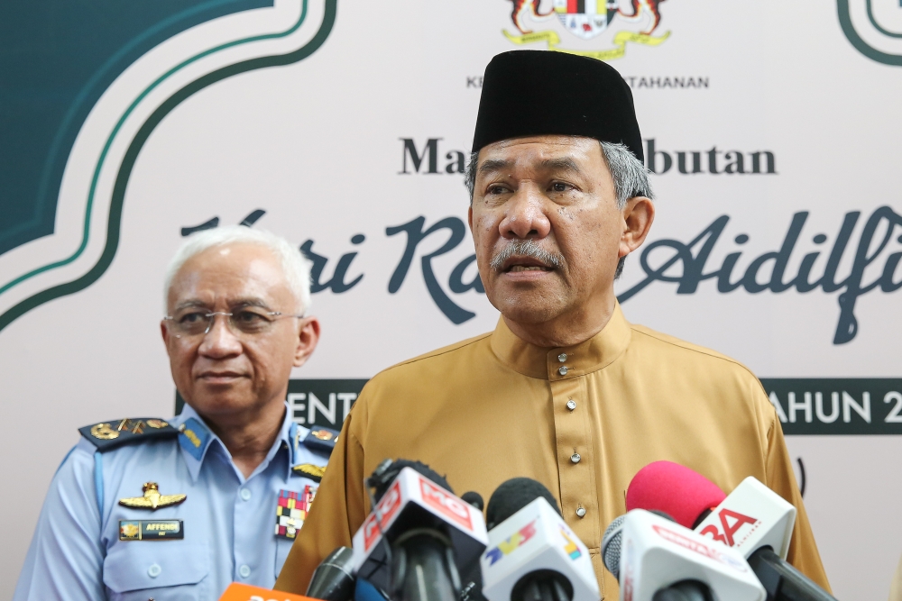 Defence Minister,Datuk Seri Mohamad Hassan speaking during a press conference at 'Majlis Ramah Mesar Aidilfitri 2023' at Kementah Camp in Kuala Lumpur May 2, 2023. — Picture by Yusof Mat Isa