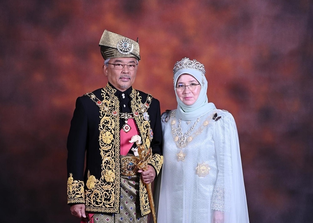 Yang di-Pertuan Agong Al-Sultan Abdullah Ri’ayatuddin Al-Mustafa Billah Shah and Raja Permaisuri Agong Tunku Azizah Aminah Maimunah Iskandariah were invited by King Charles III to attend the Coronation Ceremony at Westminster Abbey on May 6. — Picture courtesy of Istana Negara