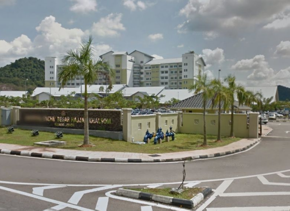 Johor Health director Dr Mohtar Pungut@Ahmad said an investigation conducted at Enche’ Besar Hajjah Khalsom Hospital in Kluang found that the child was admitted to a ward due to seizures after coming down with a fever the day before and a cough for three days. — Screen capture via Google Map
