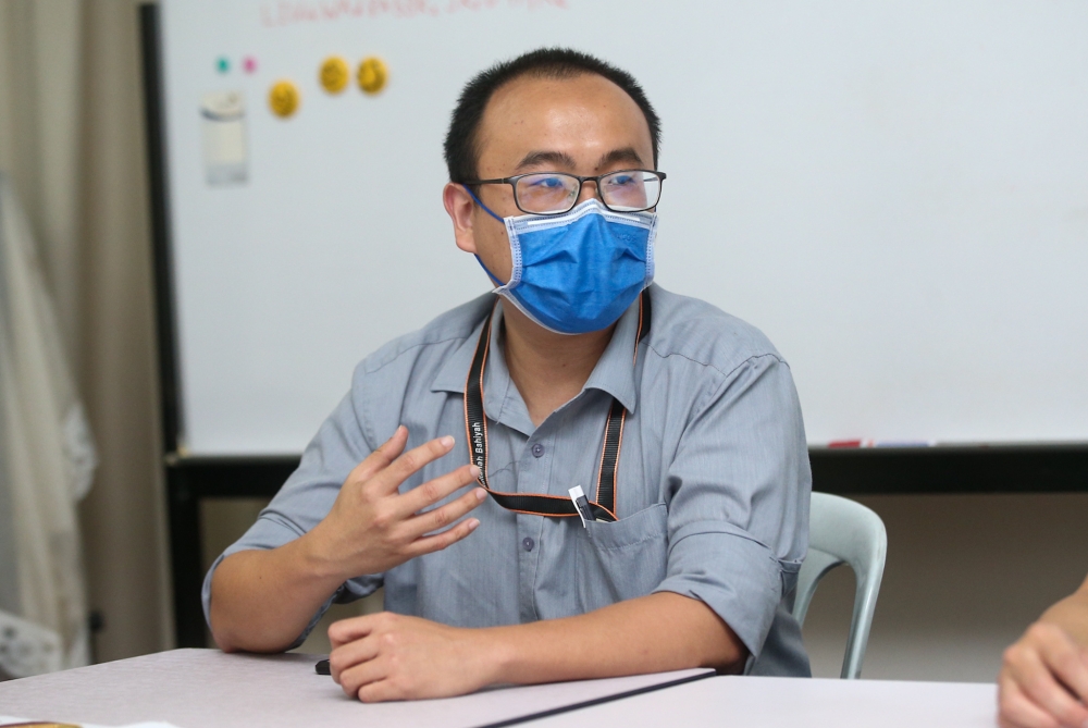 Perak Palliative Care Society acting medical director Dr Kweh Ting Yi said their role was to provide pain and symptom control with advice on nursing care. — Picture by Farhan Najib