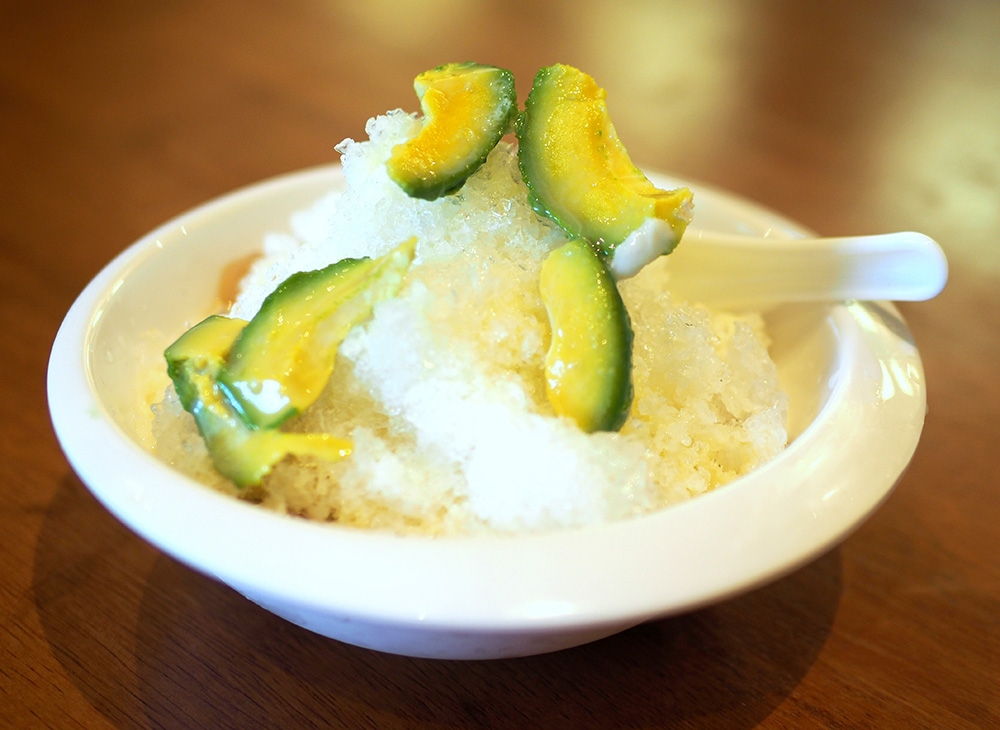 Es Teler is not overly sweet and refreshing with shaved ice, condensed milk, avocado, jackfruit and agar agar cubes.