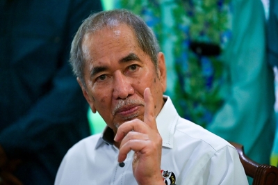 Ex-federal minister Wan Junaidi chides civil servants for lack of MA63 awareness - Vimarsana News