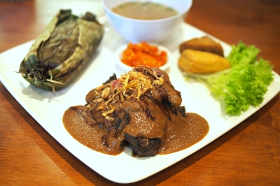 First look: Melbourne's Pondok Nasi Bakar opens in Damansara Heights, offers delicious Indonesian eats - Vimarsana News