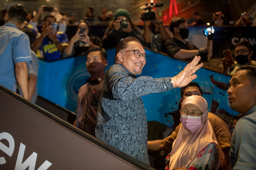 Prime minister moved by biopic ‘Anwar: The Untold Story’ | Malay Mail