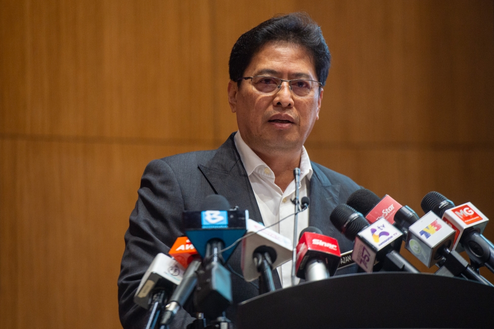 Chief Secretary to the Government Tan Sri Mohd Zuki Ali announced yesterday the reappointment of Azam as MACC’s top graft buster after the Yang di-Pertuan Agong consented to having Azam’s contract extended for another year. — Picture by Shafwan Zaidon 