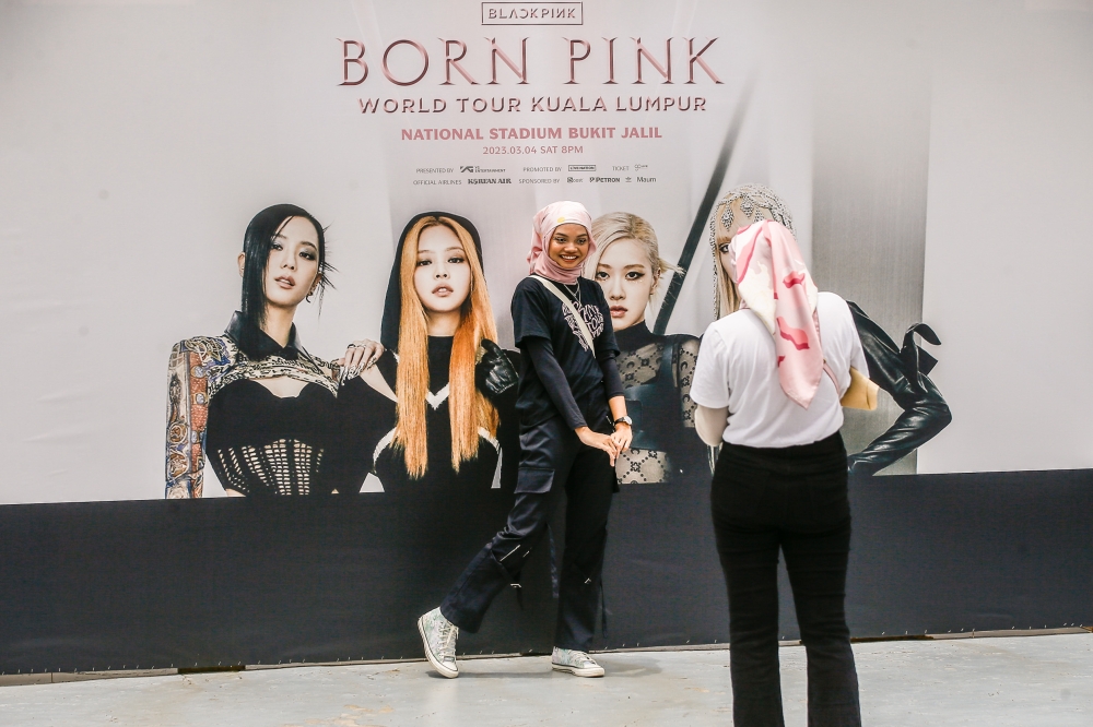 A Malaysian lawyer filed a lawsuit against Live Nation Malaysia for his ‘missing’ seat at the Blackpink concert in March. — Picture by Hari Anggara