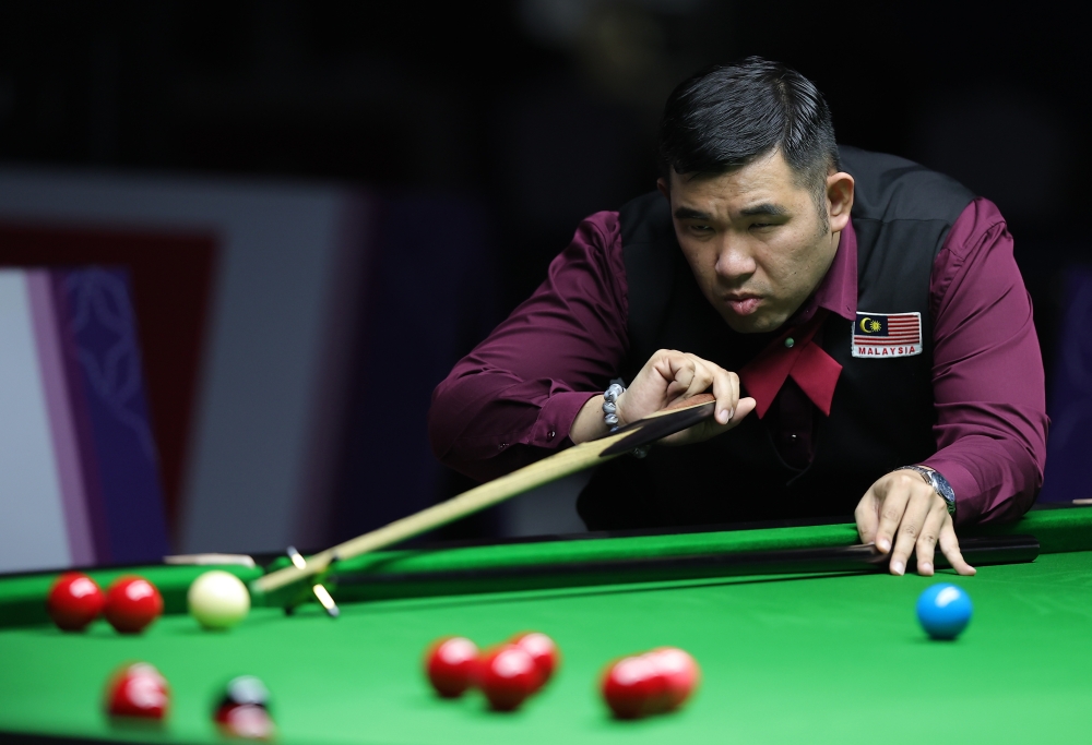 Snooker came to the rescue for the national contingent yesterday when Thor Chuan Leong delivered the only gold on the ninth day of the 2023 SEA Games. — Bernama pic