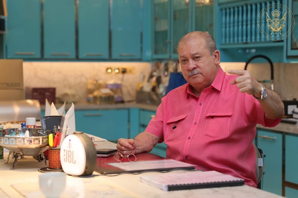 Johor Ruler Sultan Ibrahim Sultan Iskandar today warned certain parties who have politicised his recent criticism on the deplorable condition of low-cost flats in Johor. — Picture via Facebook/Sultan Ibrahim Sultan Iskandar