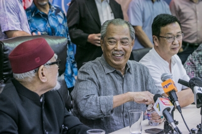 Muhyddin was in Dr Mahathir Cabinet that agreed to settle 'Allah' case, Loke says - Vimarsana News