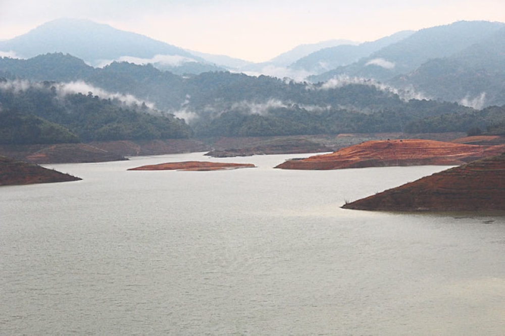 Selangor Menteri Besar Datuk Seri Amirudin Shari was quoted as saying the the water in the dams is sufficient for the state’s needs for up to four months even if no rain falls. ― Picture by Hari Anggara