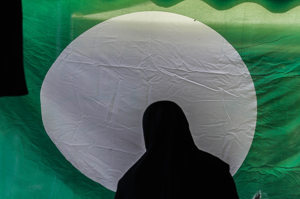 The green wave — named after the colour of Islamist party PAS — had propelled the Perikatan Nasional (PN) coalition to an unexpectedly strong performance in GE15, which some predict could repeat in Selangor and five other states due for elections this year. — Picture by Sayuti Zainudin