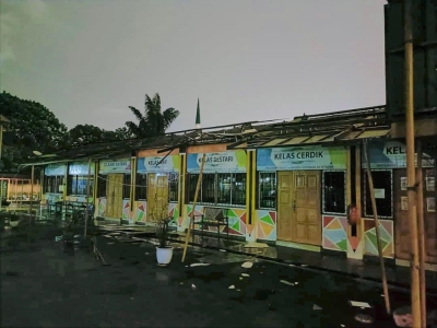 Works minister says 15 schools in three districts damaged in KL storm - Vimarsana News