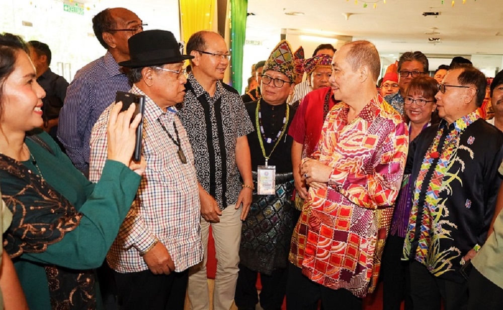 Chief Minister Datuk Seri Panglima Hajiji Noor attends the STAR Raya and Kaamatan celebration May 21, 2023. — Borneo Post pic
