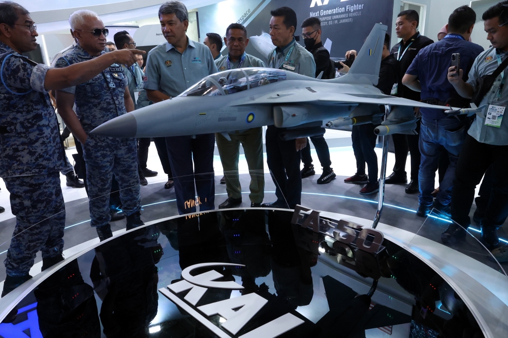 Defence Minister Datuk Seri Mohamad Hasan inspects the Lima ‘23 maritime segment exhibition site at Resort World Langkawi May 22, 2023. — Bernama pic