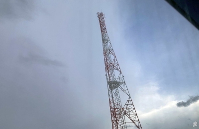 Why are there nearly 500 'naked' telco towers in Sarawak? - Vimarsana News