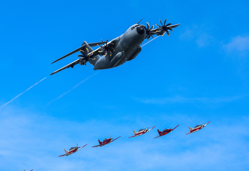 An aerial performance from the A400M belonging to the Royal Malaysian Air Force (RMAF) is seen during the opening ceremony of the Langkawi International Maritime and Aerospace Exhibition (Lima'23) in Langkawi May 23, 2023. — Bernama pic