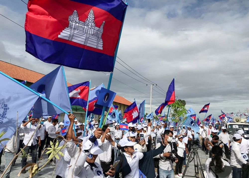 Cambodia’s main opposition party on Thursday lost a bid to overturn its ban from the upcoming elections, paving the way for long-serving leader Hun Sen to run a one-horse race. — Reuters pic